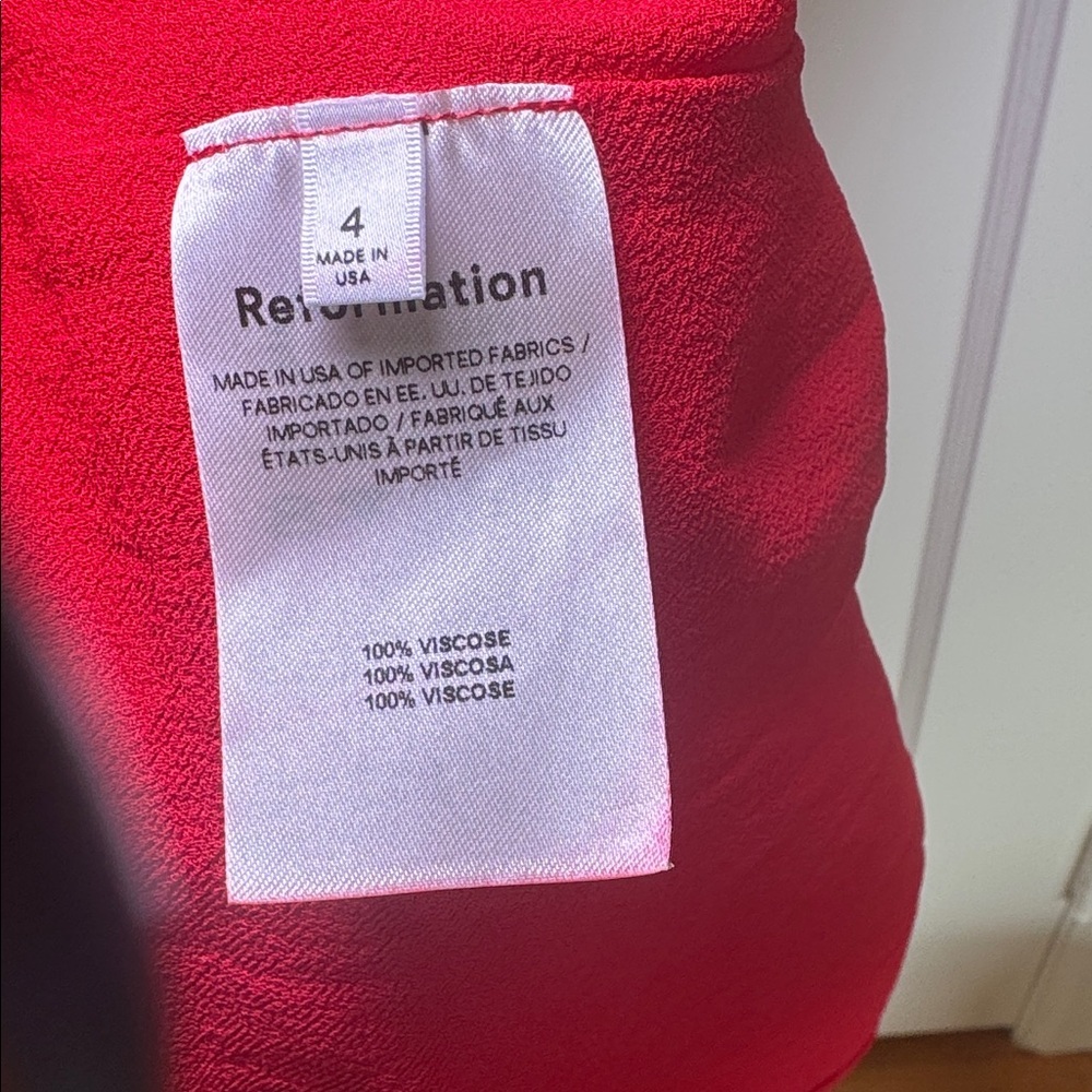 Reformation Kourtney Dress Size 4 Cherry Christmas - Picture 12 of 13